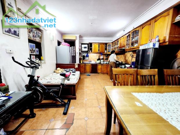 Bán nhà Võ Thị Sáu lô góc 2 mặt ngõ thoáng, 65m2, 4t, mt 4.1m. - 2