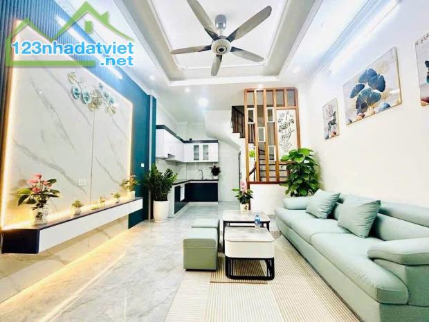 BÁN NHÀ ĐẸP CẦU DIỄN Ô TÔ TRÁNH ĐƯỜNG THÔNG 2 MẶT THOÁNG TRƯỚC SAU