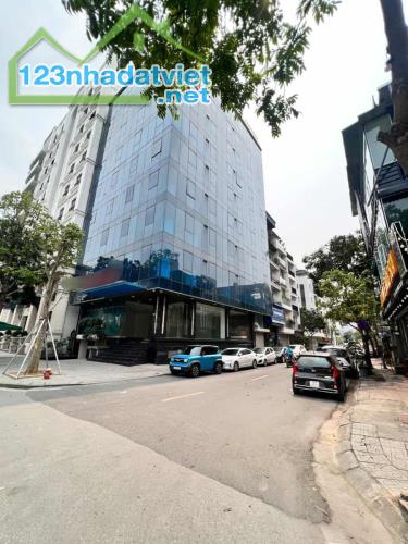 Bán tòa nhà 9 tầng lô góc 3 mặt tiền mới xây phố Huỳnh Thúc Kháng, chỉ 118 tỷ.