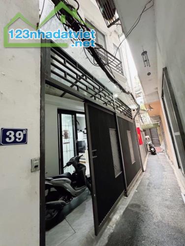 NHÀ SIÊU ĐẸP - FULL NỘI THẤT - SÁT MẶT PHỐ, 5M RA OTO TRÁNH - ĐI BỘ RA HỒ TÂY