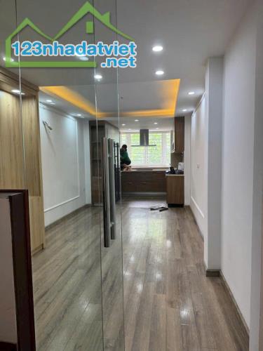TÂY SƠN - Ô TÔ TRÁNH - KINH DOANH DT 34m2 6 tầng MT 3.1m Giá 12.3 tỷ - 1