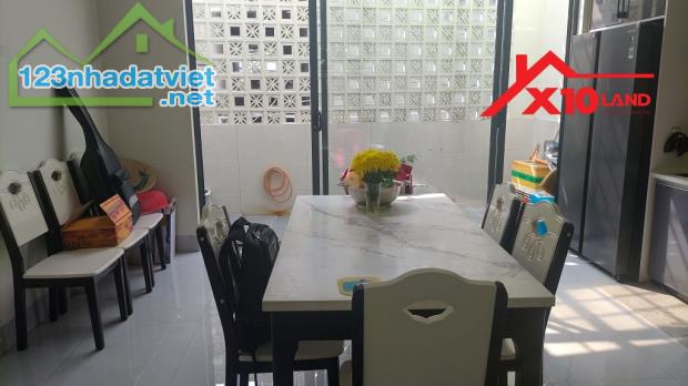 Bán nhà 3 tầng 268m2 Chợ Trại Bò Long Bình TP Biên Hòa có 6,3 tỷ