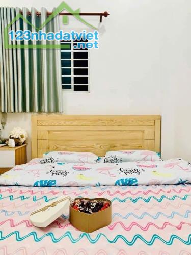 NHÀ 3 TẦNG GẦN LÊ VĂN THỊNH – SỔ RIÊNG – Ô TÔ TỚI CỬA chỉ nhỉnh 7 TỶ - 3
