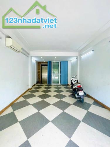 Bán nhà mặt phố Nghi Tàm, Tây Hồ 40m2, 7T thang máy nhỉnh 19 tỷ gần Hồ Tây