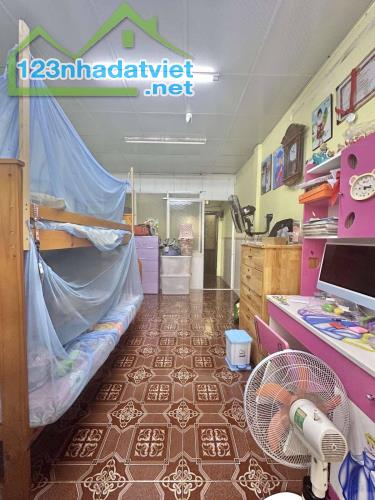 QUẬN 10 HẺM XE HƠI - 1 CĂN RA MẶT TIỀN - NGAY 3 THÁNG 2 - NGUYỄN LÂM  - 40M2 - 2 TẦNG ĐÚC - 1