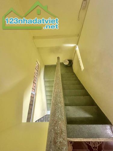 QUẬN 10 HẺM XE HƠI - 1 CĂN RA MẶT TIỀN - NGAY 3 THÁNG 2 - NGUYỄN LÂM  - 40M2 - 2 TẦNG ĐÚC - 3