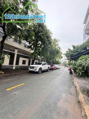 150m2 Bán Gấp Biệt Thự Phố ngang 8m Khu bàn cờ sát công viên xanh Lê Đức Thọ Gò Vấp 17TTL - 1