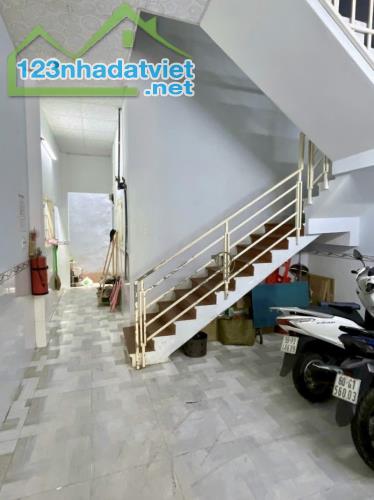 Bán nhà 77m2 Mặt Tiền Đường Lý Thánh Tông, Quận Tân Phú - 1