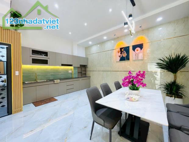 Bán nhà hẻm 4m Thống Nhất, P11, GV, 5,3 x 11, 3 tầng, giá: 6.15 tỷ TL - 2