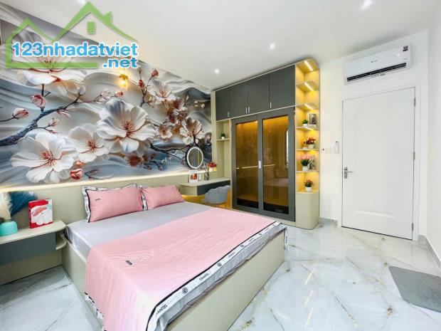Bán nhà hẻm 4m Thống Nhất, P11, GV, 5,3 x 11, 3 tầng, giá: 6.15 tỷ TL - 3