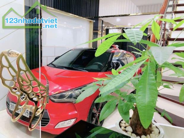 Bán nhà 7  tầng thang máy oto vào nhà, nội thất đẳng cấp, giá chỉ 18 tỷ!