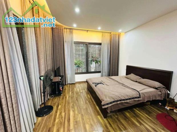 Bán nhà 7  tầng thang máy oto vào nhà, nội thất đẳng cấp, giá chỉ 18 tỷ! - 2