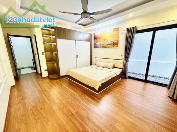 NHÀ MỚI KÍNH KOONG - GẦN PHỐ - FULL NỘI THẤT - 45M - 5 TẦNG - GI.Á 8 TỶ - 1
