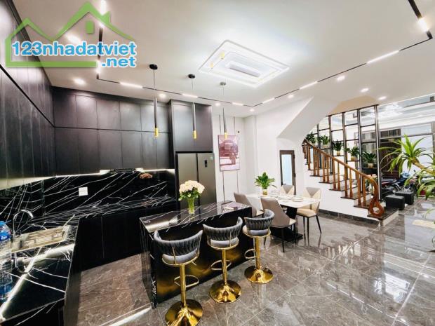 SIÊU PHẨM LÔ GÓC 3 THOÁNG – CÁCH PHỐ ĐẠI LA CHỈ 30M – NHÀ ĐẸP PHONG CÁCH LUXURY – GIÁ 12 - 1