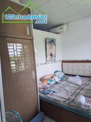HOT Q7 – Nhà Mới Đẹp Cách Đường Container 50m – Sát KCN Tân Thuận – Chỉ 2.6 Tỷ Sổ Sẵn, Ở N