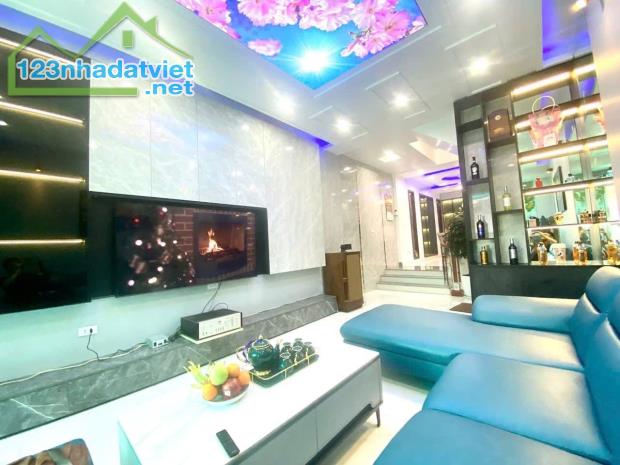 Bán nhà Nguyễn Văn Linh, Vinh Niệm,LÊ Chân . 4,5tỷ , 4 tầng, 82m.