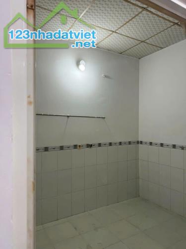 Nhà sổ riêng hoàn công 1 lầu 1 trệt 2.6 tỷ/81 m2, đường ô tô - 1