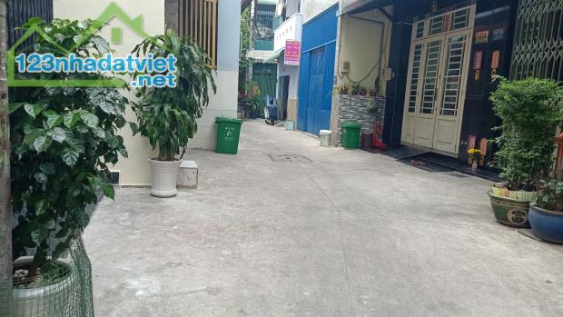 Bán nhà HXH thông gần Thạch Lam TP 4mx17m 1 lầu giá CHỈ 5tỷ9999