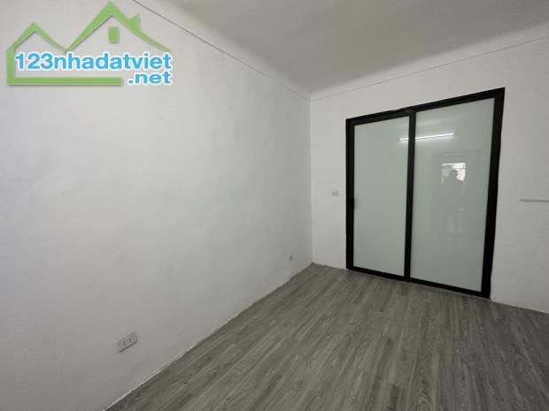 Bán Nhà Vũ Xuân Thiều, Phường Sài Đồng, Long Biên 36m2, 3T, giá 2,4 tỷ - 2