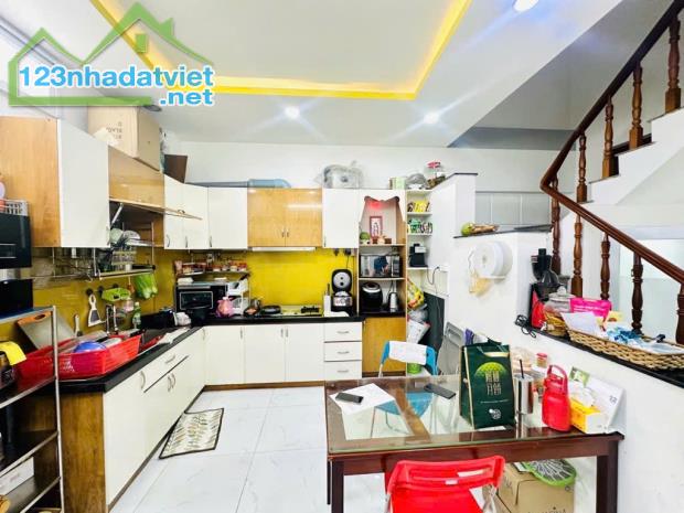 ĐỊNH CƯ Bán Nhà 4 Tầng Cực Đẹp Nguyễn Đình Chiểu, 53m2, 8 Tỷ TL - 1