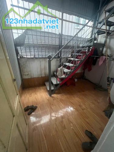 Cho thuê nhà ngõ Giếng Mứt, 3.5 tầng x 32m2, 2 ngủ, 8 Triệu ở gđ, nhóm ngoan - 3