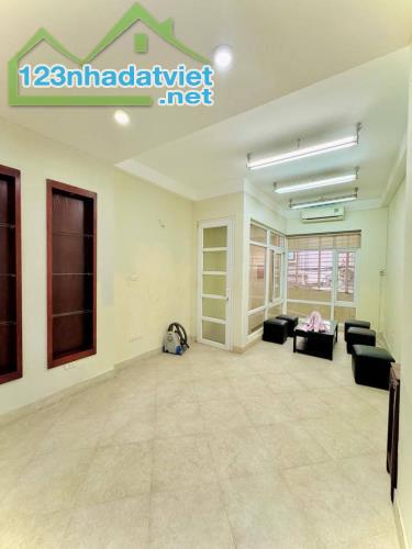 BÁN NHÀ NGUYỄN THÁI HỌC, BA ĐÌNH, NHÀ DÂN XÂY CHẮC CHẮN, Ô TÔ 5 TẠ VẠO TẬN CỬA,