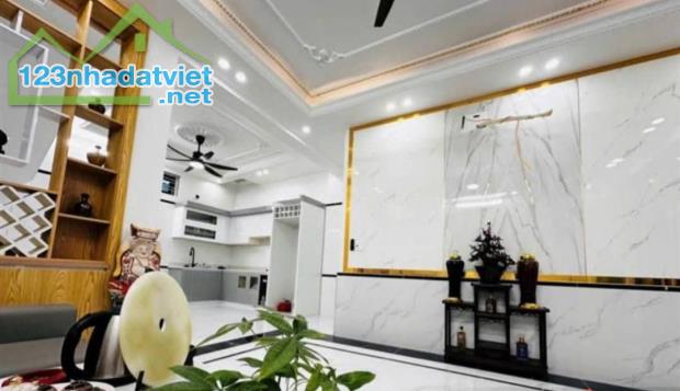 Bán nhà Trần Nguyên Hãn, An Dương, Lê Chân, Hải Phòng. 3 tầng, 64m2, 4,15 tỷ. Ngang 4,7m, - 5