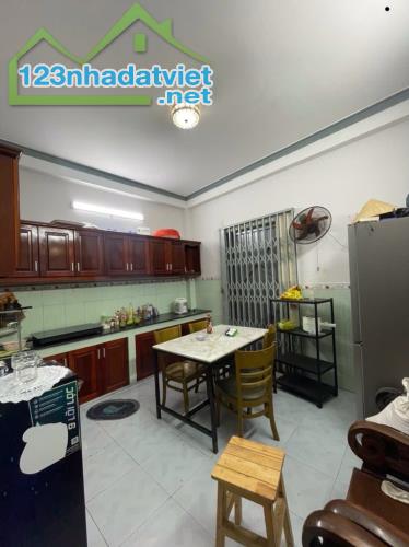 Bán gấp nhà đẹp ở ngay Bình Đông, hẻm 6m, 44m2, dòng tiền 200tr/năm, SHR, chỉ 5.7 tỷ. - 2