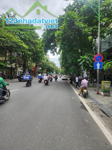 Bán nhà mặt phố Phố Huế, Hai Bà Trưng, 185m2, 2tầng, mặt tiền 6,5m, phố kinh doanh, 147 tỷ - 1