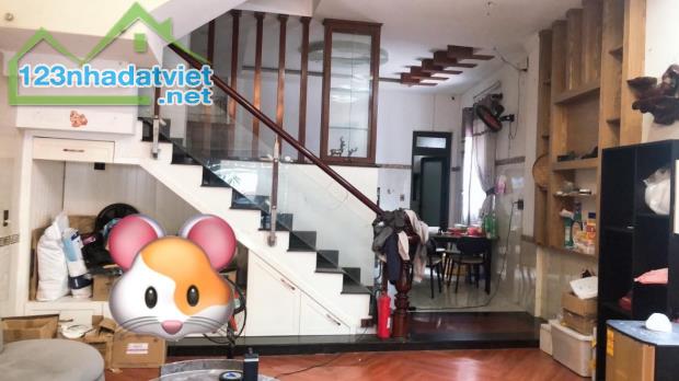 BÁN NHÀ LÔ GÓC  - ĐƯỜNG NHỰA THÔNG THOÁNG- 3 TẦNG- 71M2- NGANG 5m - CHỦ THIỆN CHÍ XOẮN - 3