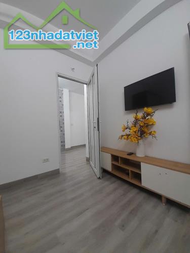 Bán căn CCMN 2 ngủ ngõ Đại Đồng, Khâm Thiên, Đống Đa 50m, phôi sổ riêng giá 1.6 tỷ
