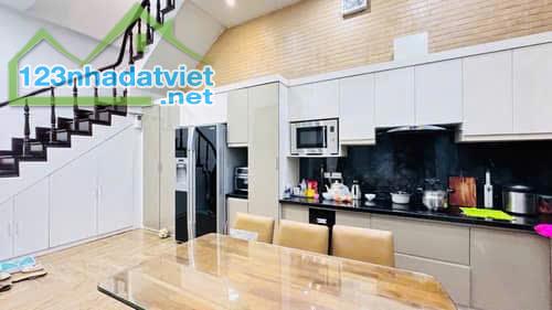 CHỈ 360 TRIỆU M CÓ NGAY BT QUÁN THÁNH 100M 4 TÀNG MẶT TIỀN 5.5M 3 THOÁNG GÀN HỒ GIÁ 36 TỶ - 1
