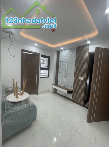 Toà căn hộ 7 tầng đường Ngô Quyền. Dòng tiền 50tr/tháng . Diện tích : 140m , ngang 10m - 2