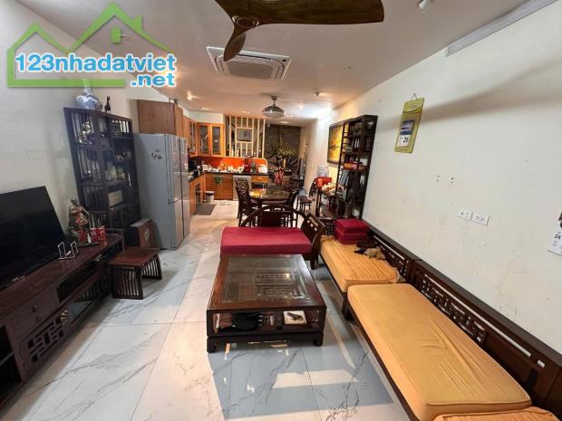 PHÁO NỔ PHỐ THÁI HÀ – CĂN NÀY KHÔNG MUA, ĐỢI CĂN NÀO, PHÁP LÝ NHƯ KIM CƯƠNG, DÀNH CHO - 2