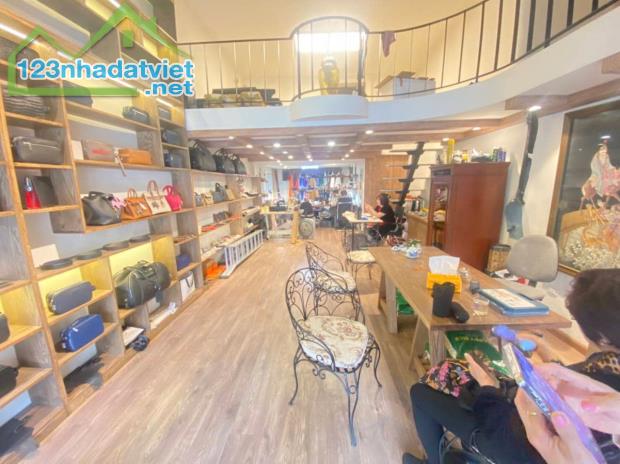 BÁN NHÀ MẶT PHỐ HUẾ. HOÀN KIẾM. 52M2 MT 6,4M GIÁ 41 TỶ- SIÊU PHẨM  - VỈA HÈ ĐÁ BÓNG - - 2