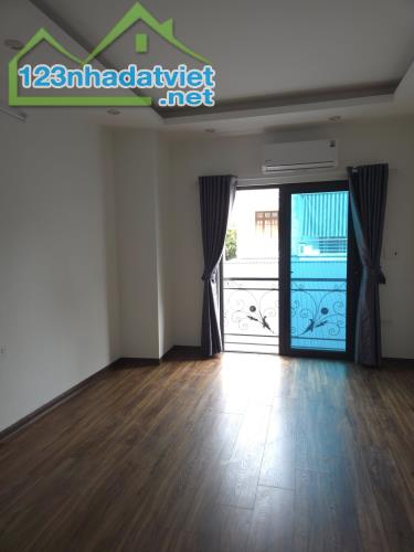 Siêu hiếm nhà lô góc phố Ỷ La Dương Nội HĐ, 35mx 5T, ô tô cách 20m giá 5 tỷ. - 1