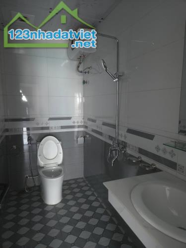 Siêu hiếm nhà lô góc phố Ỷ La Dương Nội HĐ, 35mx 5T, ô tô cách 20m giá 5 tỷ. - 2