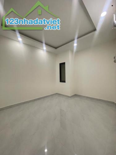 Bán gấp nhà mới đẹp lung linh ở ngay Nguyễn Duy, cách MT 10m, 41m2, SHR, chỉ 4.9 tỷ. - 2