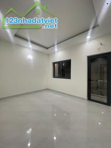 Bán gấp nhà mới đẹp lung linh ở ngay Nguyễn Duy, cách MT 10m, 41m2, SHR, chỉ 4.9 tỷ. - 3
