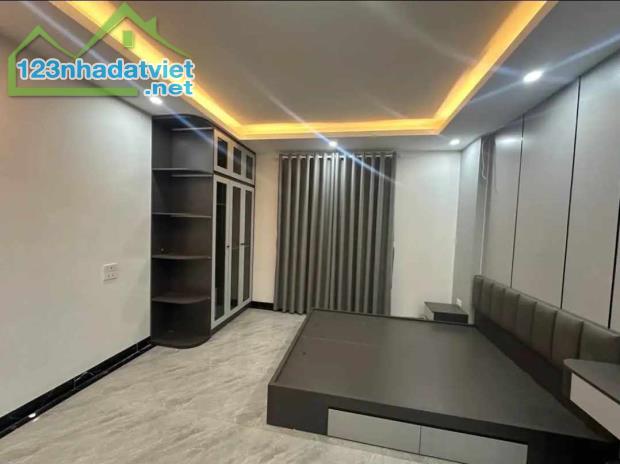 SIÊU GẤP: NHÀ 5 TẦNG, THANG MÁY, 2 MẶT NGÕ, SỔ ĐỎ 43M PHỐ TRẦN KHÁT TRÂN, Ô TÔ CÁCH 10M - 3