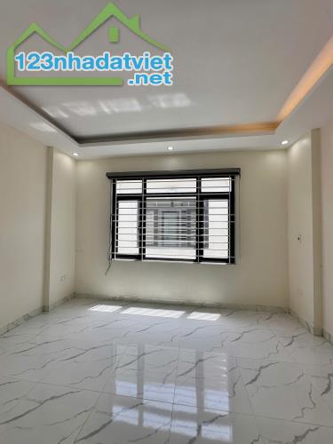 Mua nhà tặng VÀNG dt (40m2 x 3T) ,OTO tới gần,cách ĐẠI LỘ TL 1km,tiện di chuyển MỸ ĐÌNH - 3