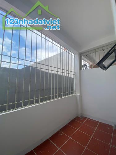 Mua nhà tặng VÀNG dt (40m2 x 3T) ,OTO tới gần,cách ĐẠI LỘ TL 1km,tiện di chuyển MỸ ĐÌNH - 4