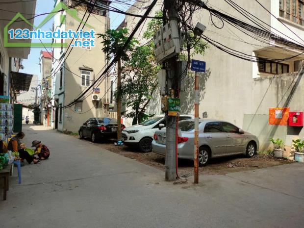 Đất lô góc mặt ngõ Đức Giang, Long Biên. Ô tô tránh