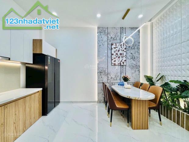 Bán nhà đường Sư Vạn Hạnh, Q.10, 80m², 3 tầng, 4PN, 9,x tỷ - 3