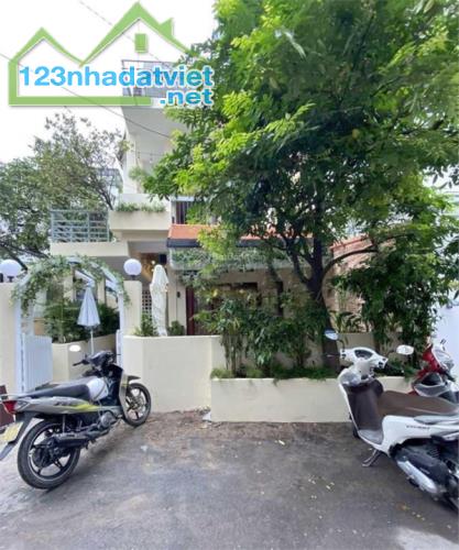 Bán nhà đường Thành Thái, Q.10, 74m², 2 tầng, 10 tỷ