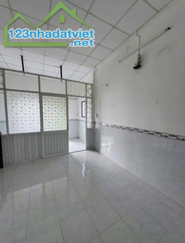 CẦN TIỀN BÁN GẤP – NHÀ C4 THỔ CƯ – ĐƯỜNG XE 16 CHỖ – 680 TRIỆU - 4