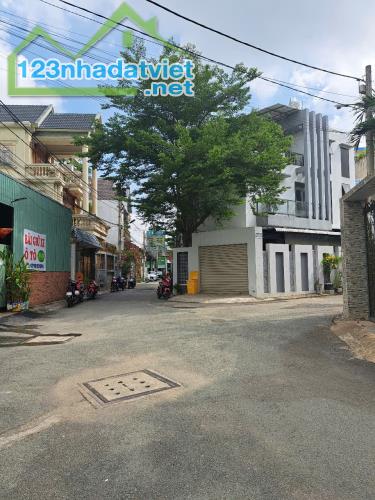 NHÀ ĐẸP, HẺM THÔNG RỘNG, NỘI THẤT XỊN XÒ, GẦN NÚT GIAO GÒ DƯA, 12X18, CHỈ 35 TỶ.