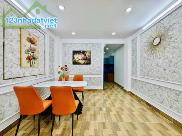 Kẹt tiền chủ cần bán nhanh căn nhà đường Nguyễn Văn Thương, P.25, Quận Bình Thạnh. Giá chỉ - 2