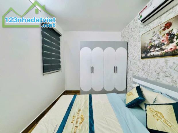 Kẹt tiền chủ cần bán nhanh căn nhà đường Nguyễn Văn Thương, P.25, Quận Bình Thạnh. Giá chỉ - 3