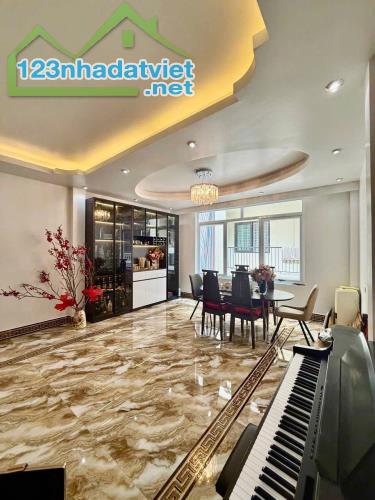 Lô Góc Luxury - Đường Bưởi, Ba Đình 73m2 x 4 Tầng - 3 Thoáng, Giá 17.9 Tỷ LH: 0977658369 - 1